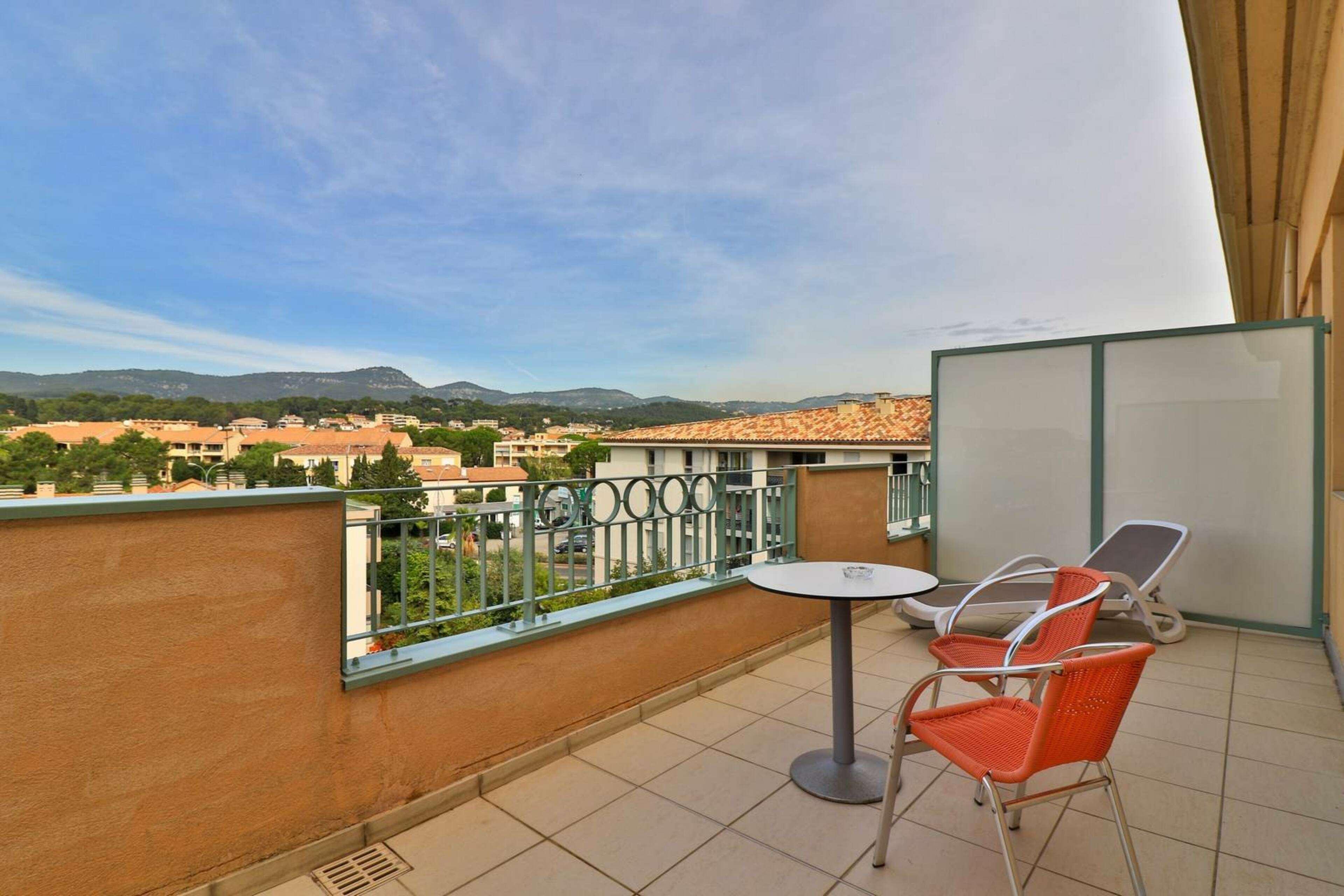 Hotel Sanary, Soleil Et Jardin - Renovation Hiver 2024-25 Luaran gambar