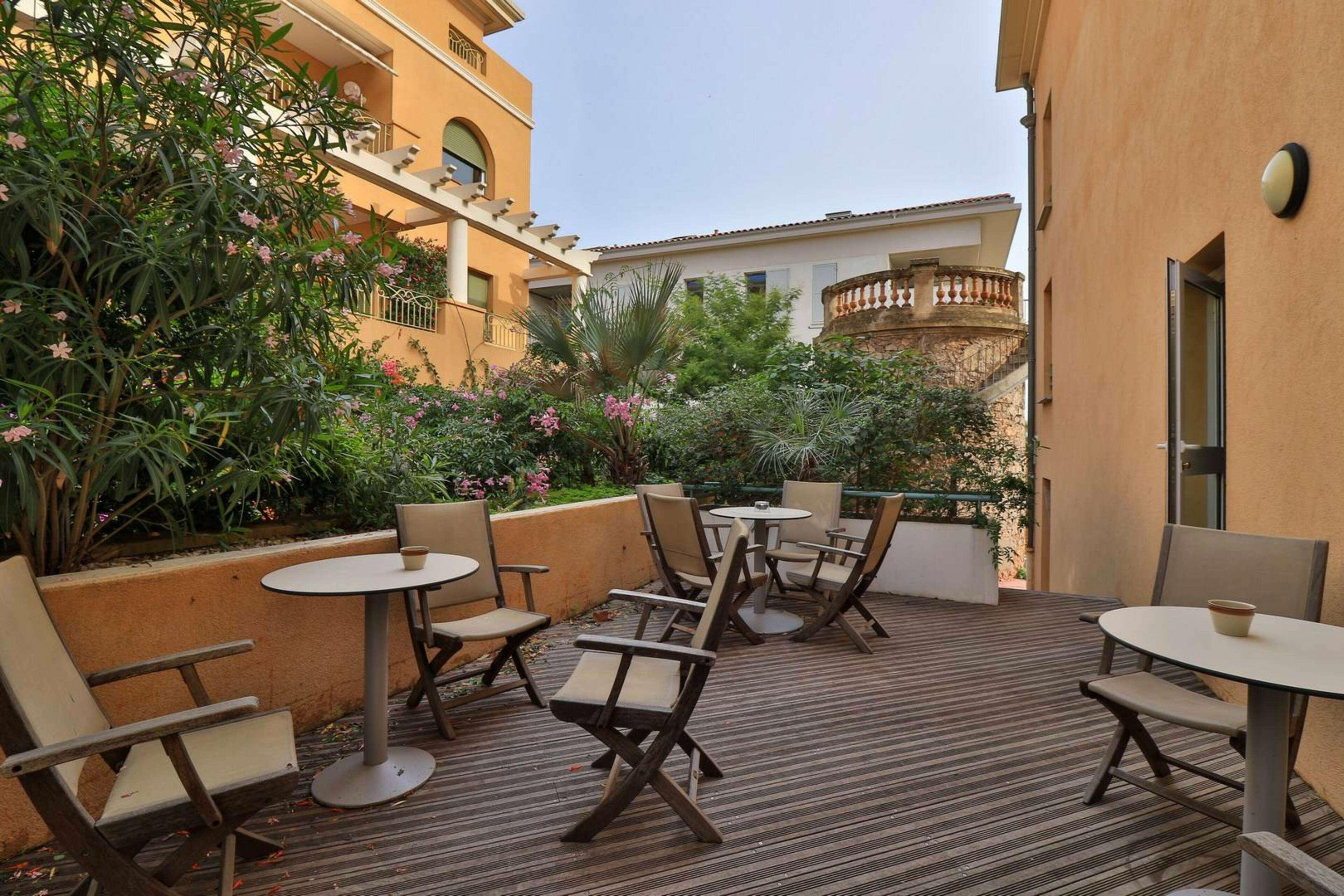 Hotel Sanary, Soleil Et Jardin - Renovation Hiver 2024-25 Luaran gambar