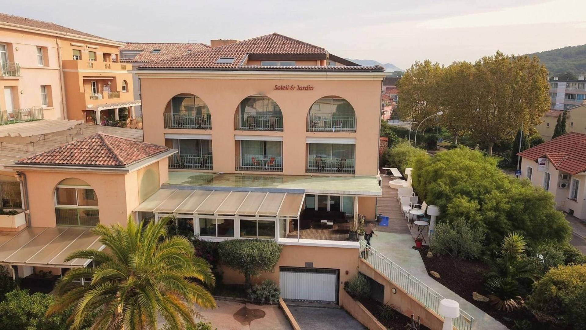 Hotel Sanary, Soleil Et Jardin - Renovation Hiver 2024-25 Luaran gambar